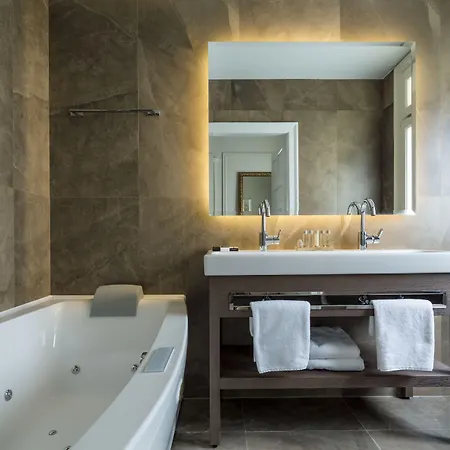 3 Sixty & Otel Anabolu