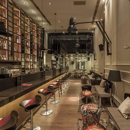 Otel 3 Sixty & Anabolu