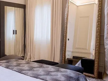 Otel 3 Sixty & Anabolu