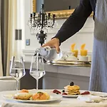 3 Sixty & Hotel 4*