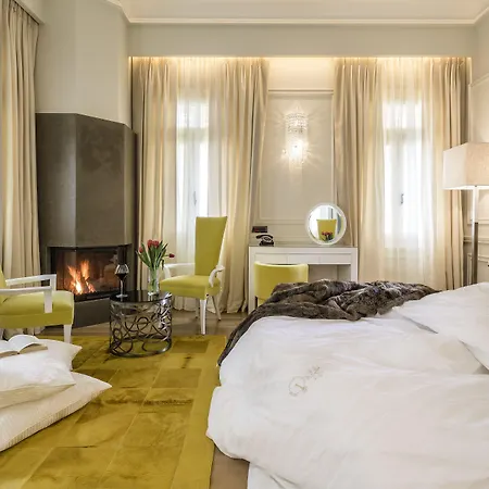 Hotel 3 Sixty & 4*