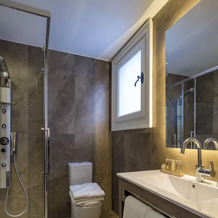 3 Sixty Hotel & Suites 4*