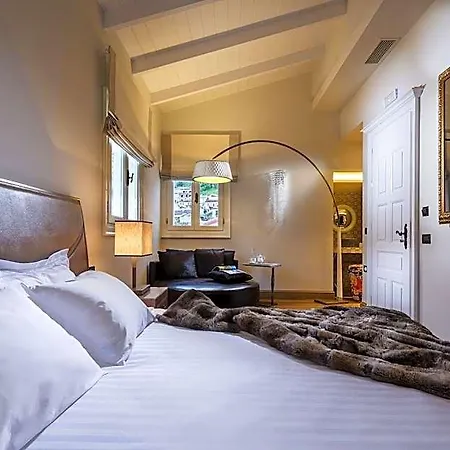 Hotel 3 Sixty &