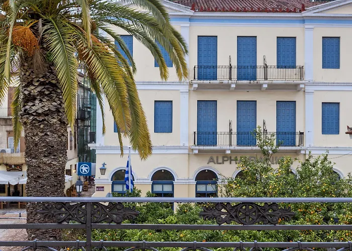 فندق 3 Sixty & نافبليو