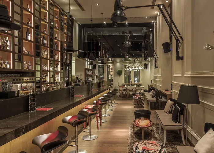 فندق 3 Sixty & نافبليو