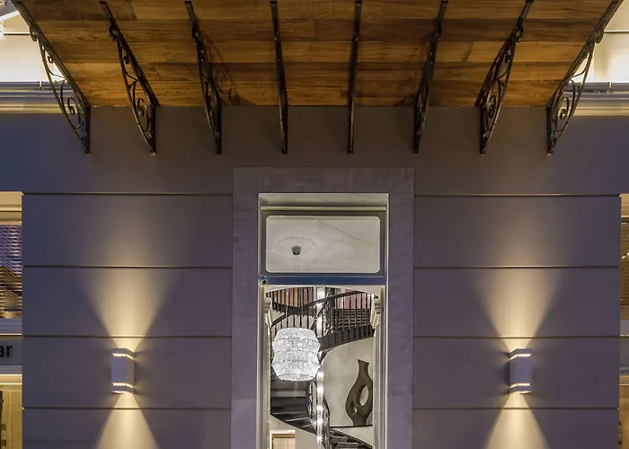 3 Sixty & 4* نافبليو