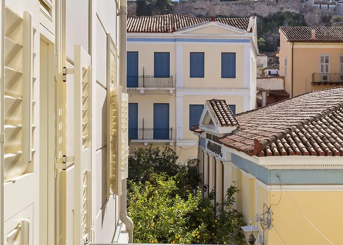 3 Sixty & 4* نافبليو